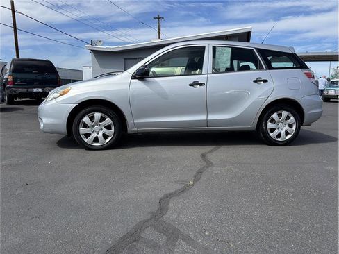 Used 2006 Toyota Matrix image 2