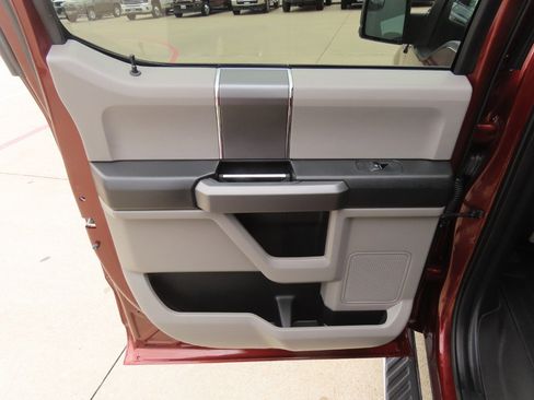 Used 2016 Ford F150 XLT w/ Equipment Group 302A Luxury RWD image 20