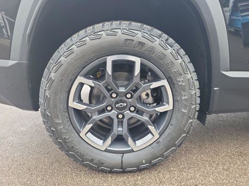 New 2026 Chevrolet Equinox ACTIV w/ Convenience Package III image 30