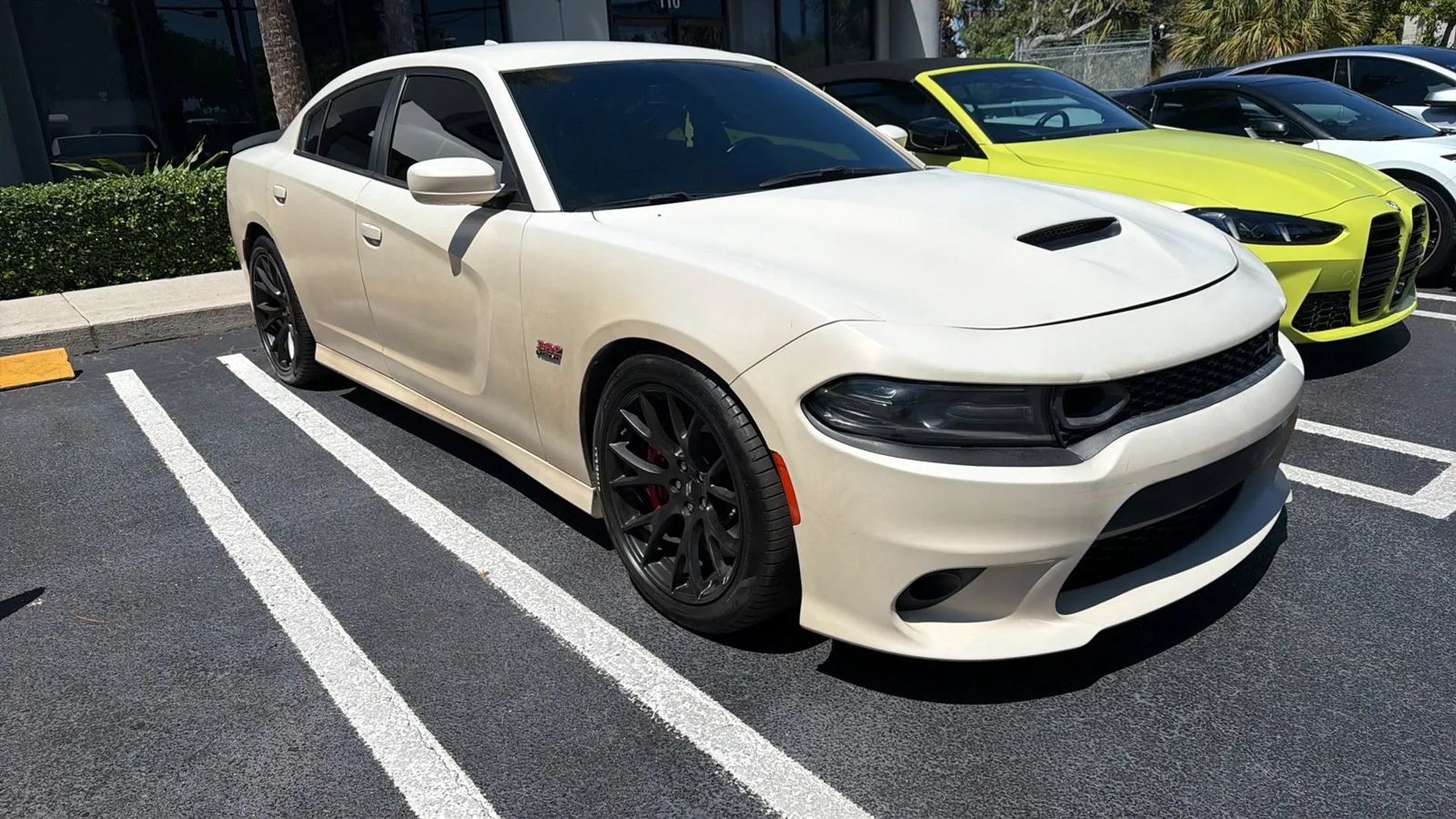 Used 2019 Dodge Charger Scat Pack w/ Dynamics Package RWD image 2