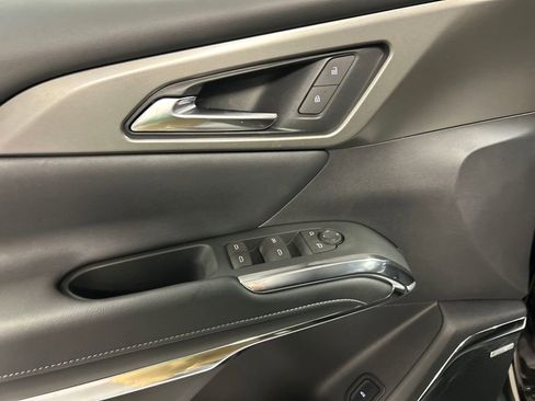 Used 2025 Chevrolet Traverse LT w/ Enhanced Driving Package image 14