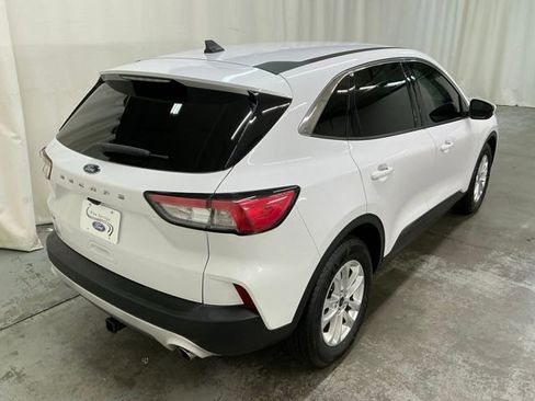 Used 2021 Ford Escape SE FWD image 3