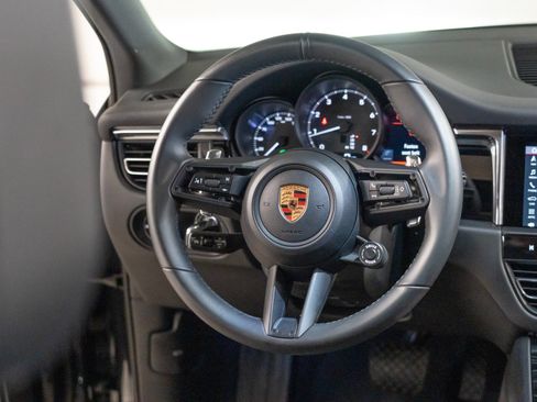 Certified 2026 Porsche Macan AWD/4WD image 27
