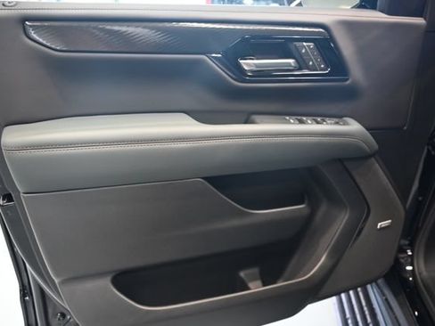 New 2026 GMC Yukon XL AT4 w/ AT4 Premium Plus Package AWD/4WD image 30