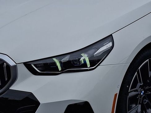 Certified 2026 BMW 530i xDrive w/ M Sport Package image 9