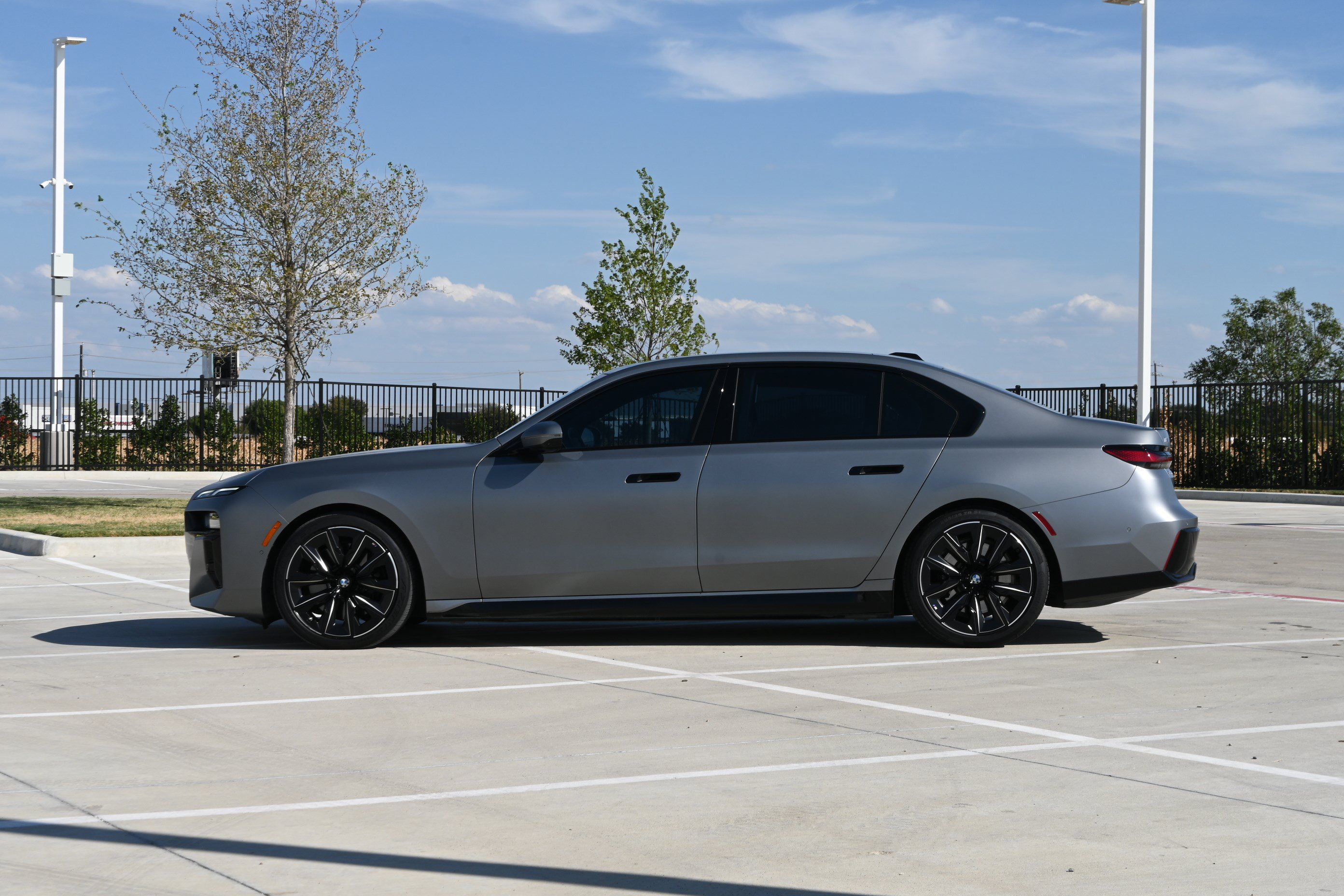 Certified 2023 BMW i7 xDrive60 AWD/4WD image 6