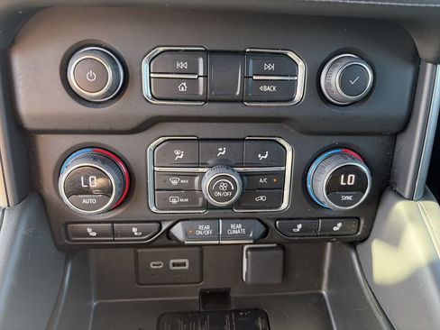 Used 2023 Chevrolet Tahoe LT w/ LT Signature Plus Package AWD/4WD image 26