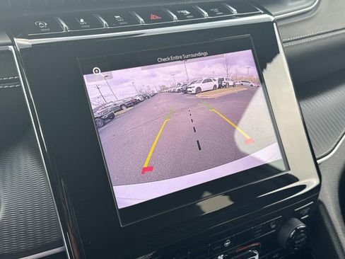 Used 2023 Jeep Grand Cherokee L Laredo image 36