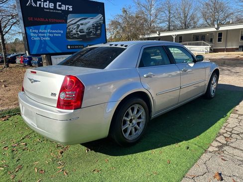 Used 2009 Chrysler 300 Touring image 7
