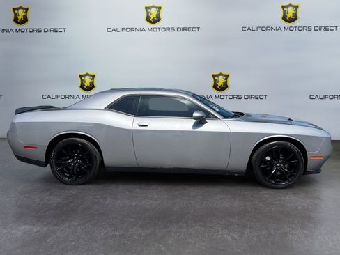 Used 2018 Dodge Challenger SXT w/ Blacktop Package RWD image 6