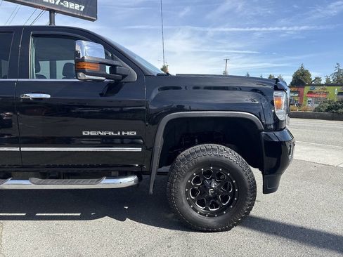Used 2015 GMC Sierra 3500 Denali image 12