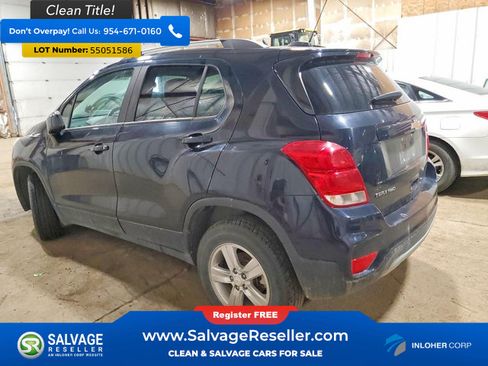 Used 2021 Chevrolet Trax LT AWD/4WD image 3