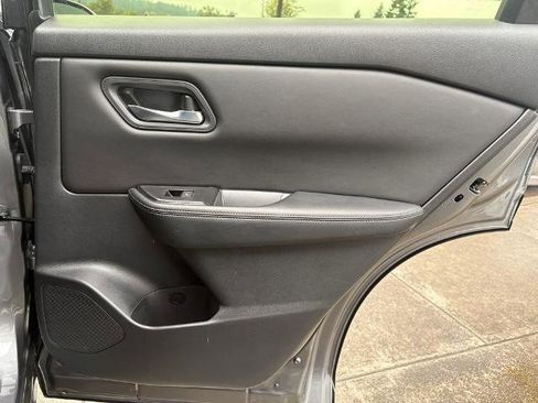 Certified 2024 Nissan Rogue SV image 30