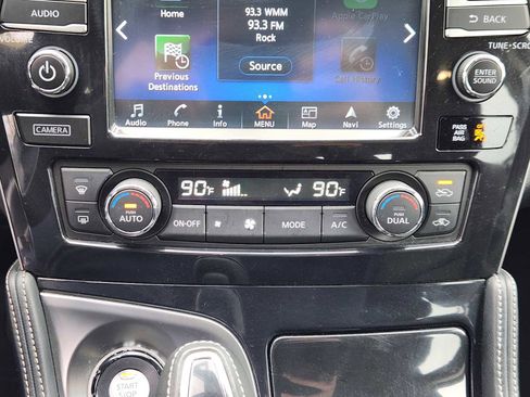 Used 2017 Nissan Maxima 3.5 SL FWD image 22
