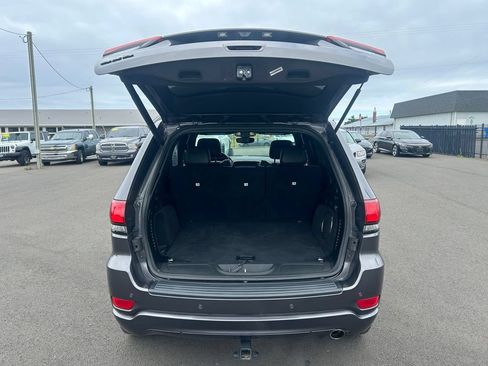 Used 2018 Jeep Grand Cherokee Altitude AWD/4WD image 40