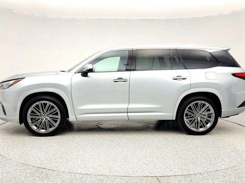 Used 2024 Lexus TX 550h AWD Plug-In Hybrid image 8
