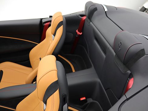 Used 2026 Ferrari Roma Spider RWD image 46