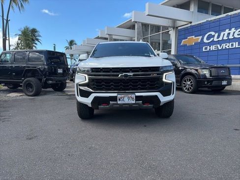 Used 2022 Chevrolet Tahoe Z71 w/ Luxury Package AWD/4WD image 3