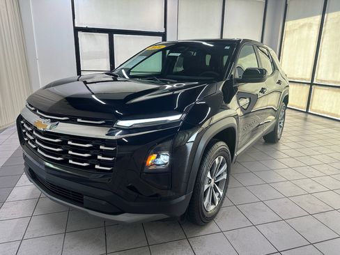 Used 2026 Chevrolet Equinox LT FWD image 11