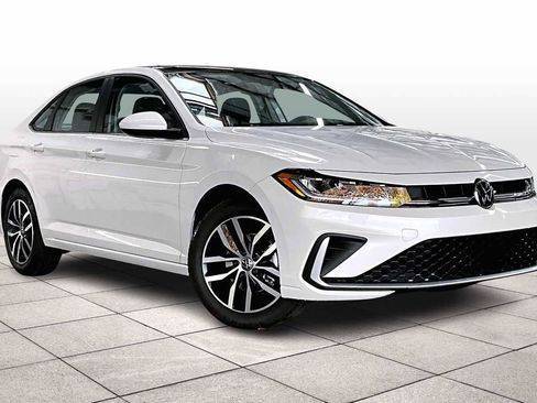 New 2026 Volkswagen Jetta SE image 2