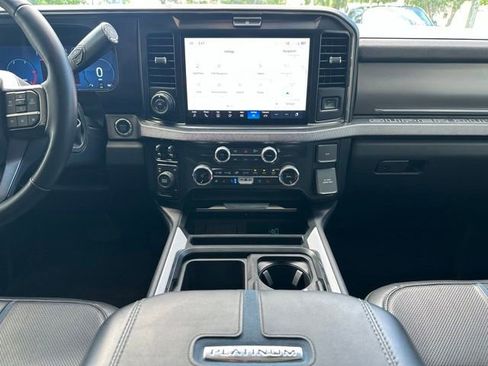 Certified 2025 Ford F450 Platinum AWD/4WD image 16