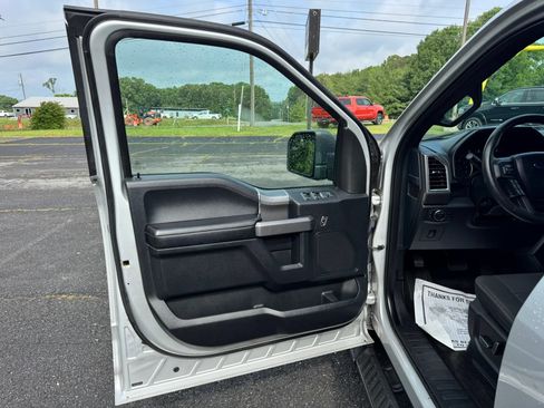 Used 2015 Ford F150 XLT w/ Equipment Group 302A Luxury AWD/4WD image 20