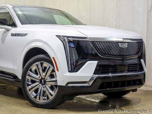 New 2025 Cadillac Escalade IQ Luxury 1 w/ LPO, Radiant Package image 2