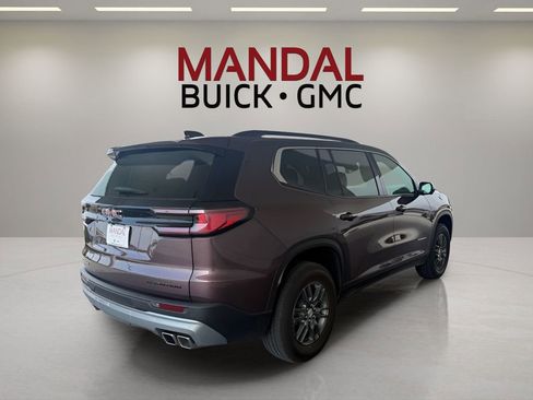 Used 2025 GMC Acadia Elevation image 5