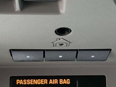 Used 2018 Chevrolet Suburban Premier image 38