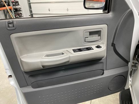 Used 2006 Dodge Dakota SLT image 13