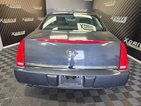 Used 2011 Cadillac DTS FWD image 7