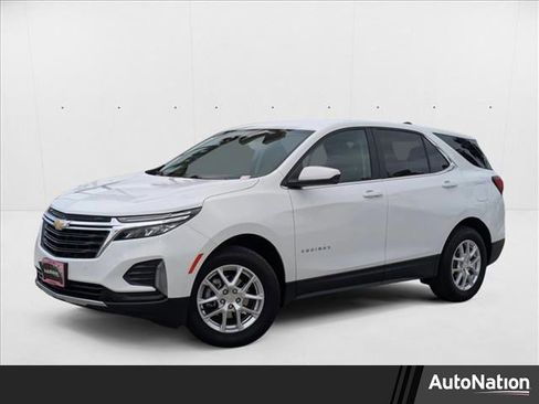 Used 2024 Chevrolet Equinox LT image 1