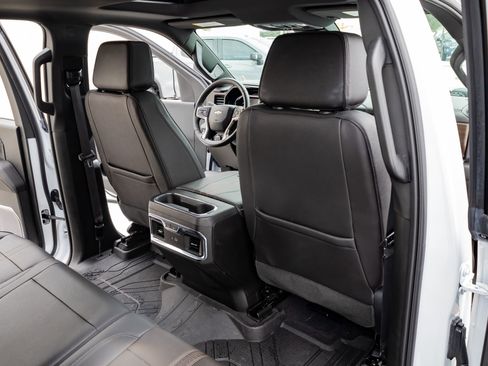 Used 2024 Chevrolet Silverado 3500 High Country w/ High Country Premium Package image 32