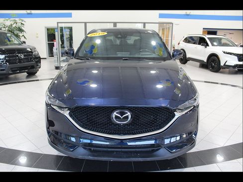 Used 2019 MAZDA CX-5 Signature AWD/4WD image 2