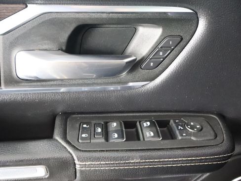 Used 2025 RAM 1500 Laramie AWD/4WD image 39