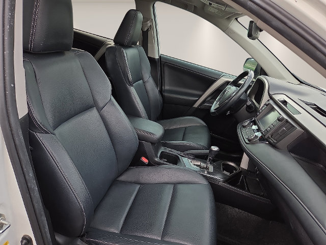 Used 2017 Toyota RAV4 Limited FWD image 14