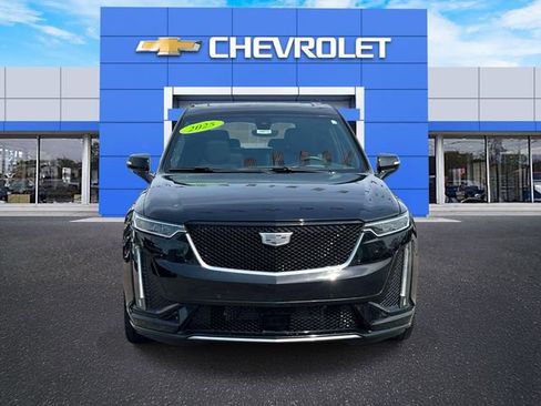 Used 2025 Cadillac XT6 Sport w/ Platinum Package AWD/4WD image 2
