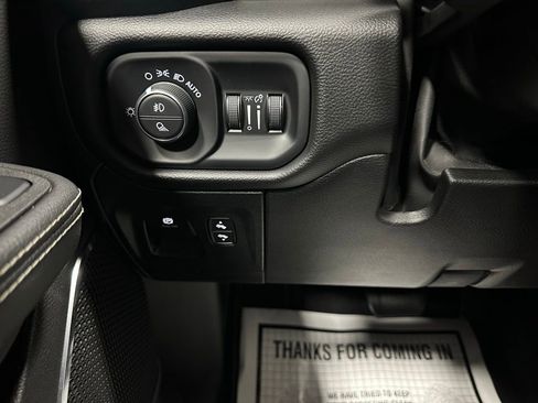 Used 2025 RAM 1500 Laramie image 18