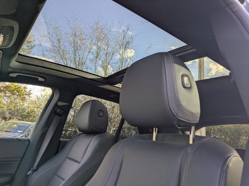 Certified 2022 Mercedes-Benz GLE 350 4MATIC image 4