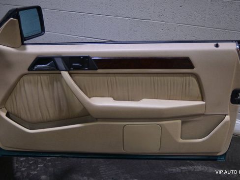 Used 1995 Mercedes-Benz E 320 Convertible image 22
