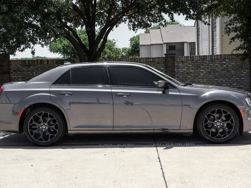 Used 2019 Chrysler 300 S RWD image 14