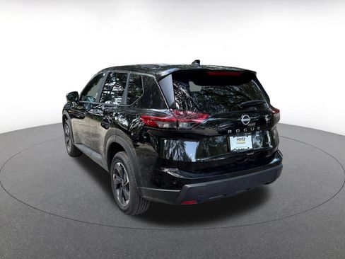 Used 2025 Nissan Rogue SV AWD/4WD image 5