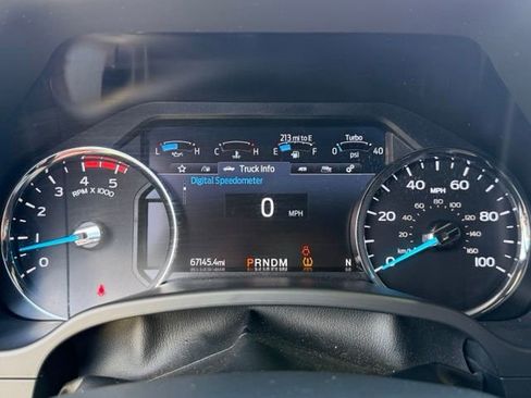 Used 2022 Ford F250 Platinum w/ FX4 Off-Road Package AWD/4WD image 15