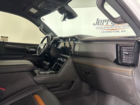 Used 2024 GMC Sierra 1500 AT4 w/ Technology Package image 26
