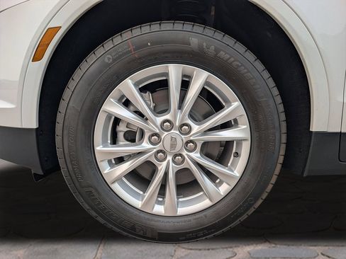 New 2026 Cadillac XT5 Luxury FWD image 9