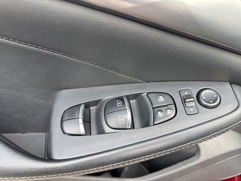 Used 2021 Nissan Maxima 3.5 SV w/ Floor Mat Group image 11