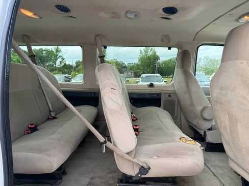 Used 2012 Ford E-350 and Econoline 350 XLT RWD image 19