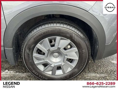 Used 2025 Nissan Kicks S image 12