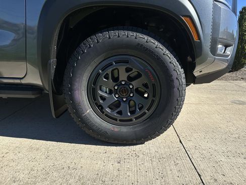 New 2026 Nissan Frontier PRO-4X w/ Pro-4x Convenience Package image 8