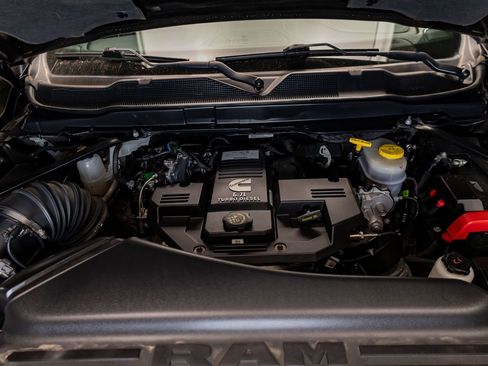 Used 2023 RAM 3500 Limited image 36